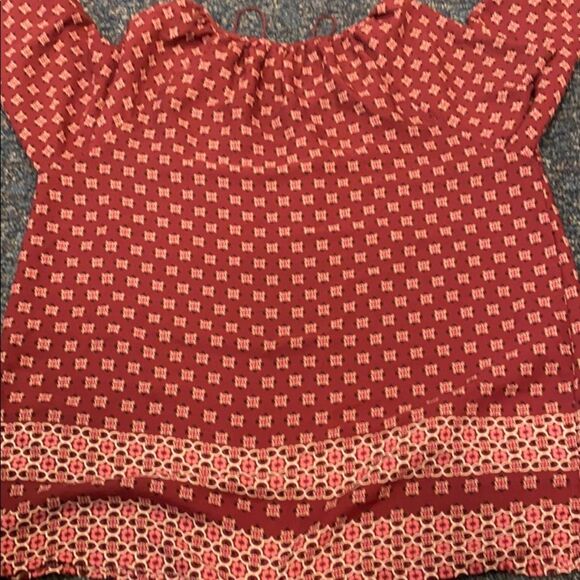 Faded Glory Burgundy Flowy Top sz. L - Picture 4 of 4